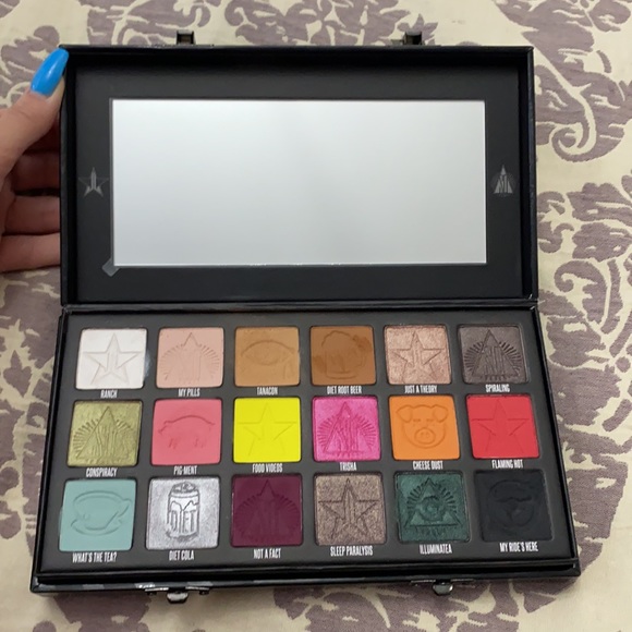 the Conspiracy Palette - Picture 3 of 4